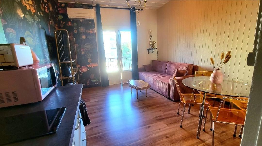 Petit A 50m A Pied De La Appartement Fréjus
